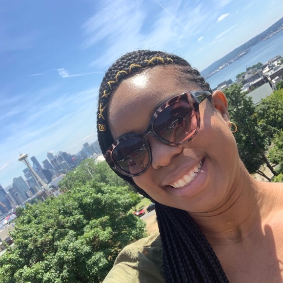 Meet your Posher, SynStylin - Picture 3 of 4